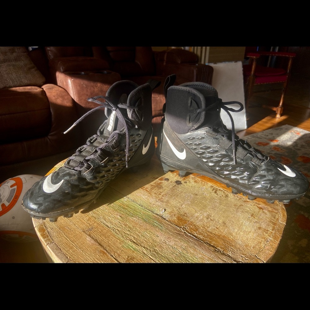 SZ 8.5 NIKE SAVAGE FORCE VARSITY 2 FOOTBALL CLEETS - Picture 3 of 14